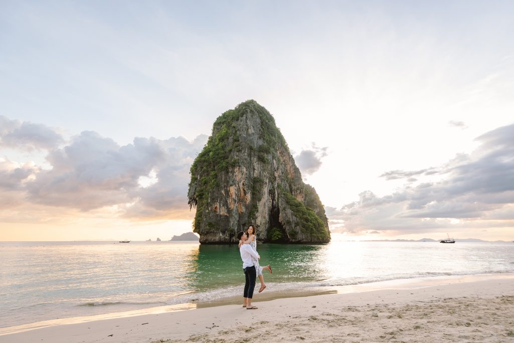 Krabi surprise proposal photographer, Rayavadee resort, Railay beach, Krabi photographer, Krabi photography