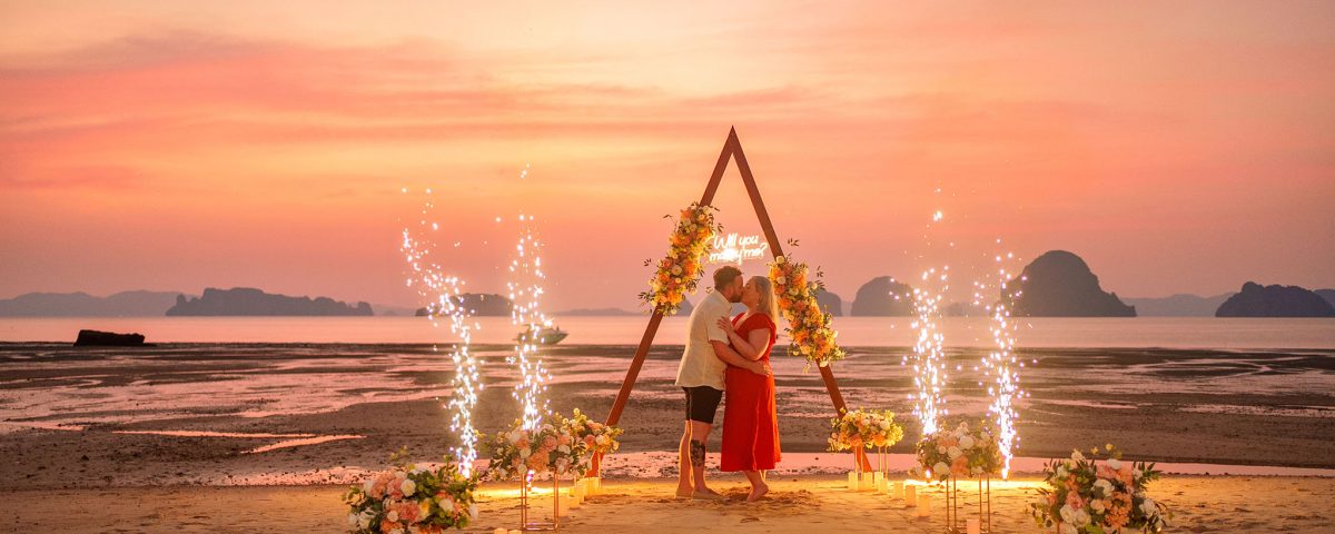 Krabi proposal, Krabi beach wedding decoration, Krabi photographer, Krabi decoration, Surprise proposal on the beach at Krabi, Krabi proposal decoration, Krabi wedding planner