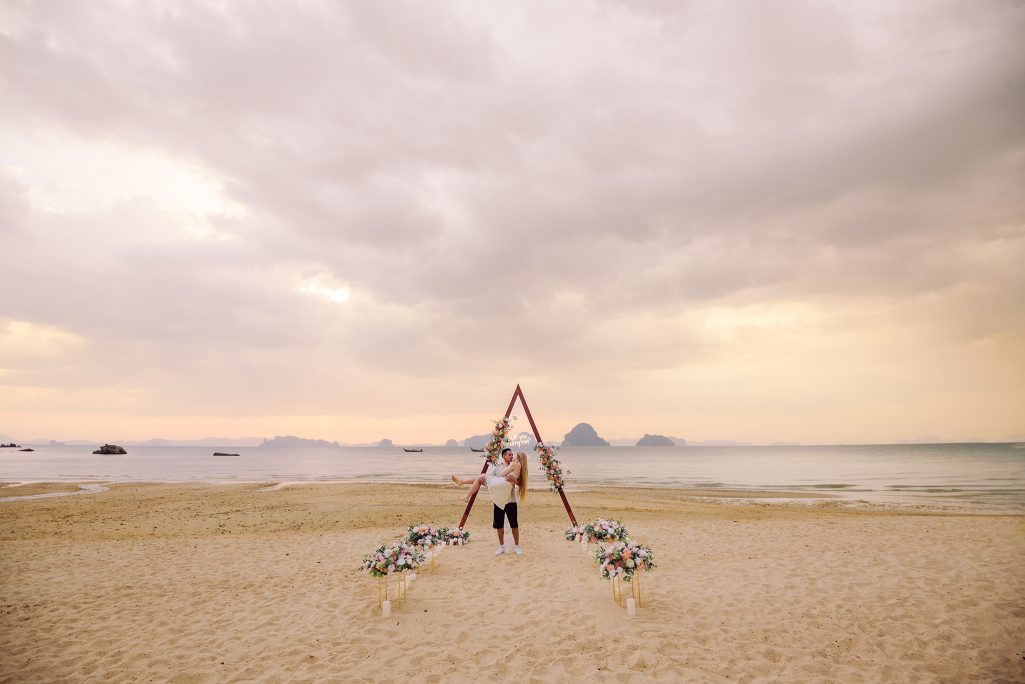 Krabi proposal, Krabi beach wedding decoration, Krabi photographer, Krabi decoration, Surprise proposal on the beach at Krabi, Krabi proposal decoration, Krabi wedding planner