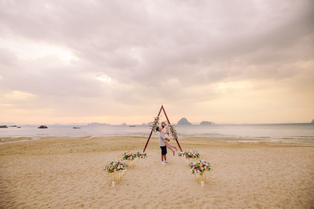 Krabi proposal, Krabi beach wedding decoration, Krabi photographer, Krabi decoration, Surprise proposal on the beach at Krabi, Krabi proposal decoration, Krabi wedding planner