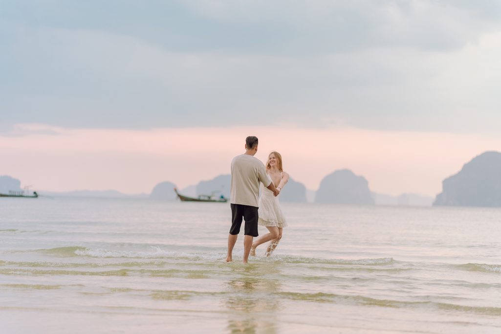 Krabi proposal, Krabi beach wedding decoration, Krabi photographer, Krabi decoration, Surprise proposal on the beach at Krabi, Krabi proposal decoration, Krabi wedding planner