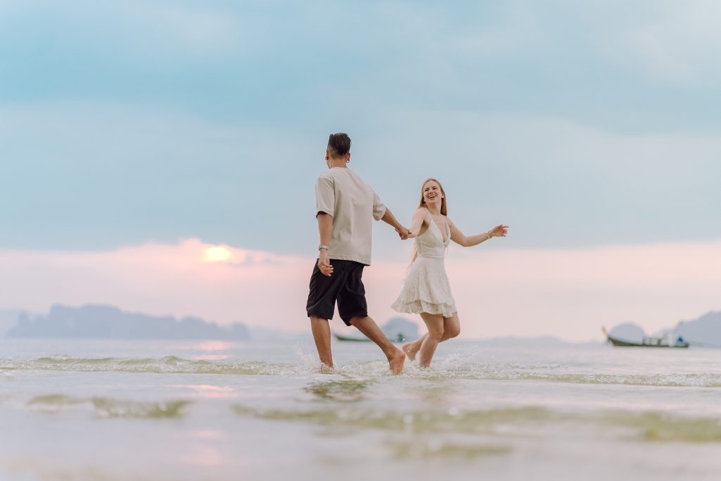 Krabi proposal, Krabi beach wedding decoration, Krabi photographer, Krabi decoration, Surprise proposal on the beach at Krabi, Krabi proposal decoration, Krabi wedding planner