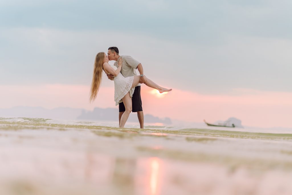 Krabi proposal, Krabi beach wedding decoration, Krabi photographer, Krabi decoration, Surprise proposal on the beach at Krabi, Krabi proposal decoration, Krabi wedding planner