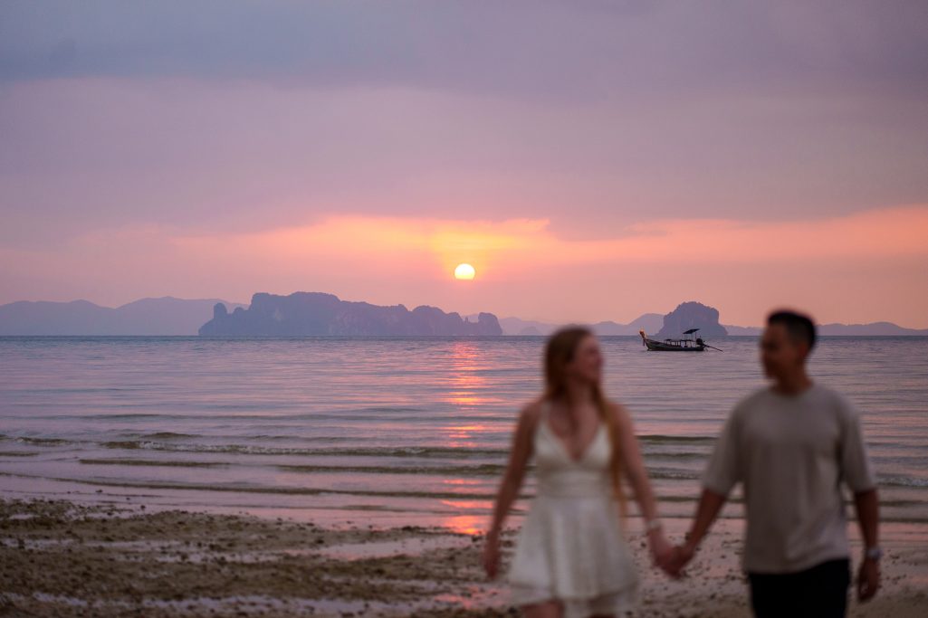 Krabi proposal, Krabi beach wedding decoration, Krabi photographer, Krabi decoration, Surprise proposal on the beach at Krabi, Krabi proposal decoration, Krabi wedding planner