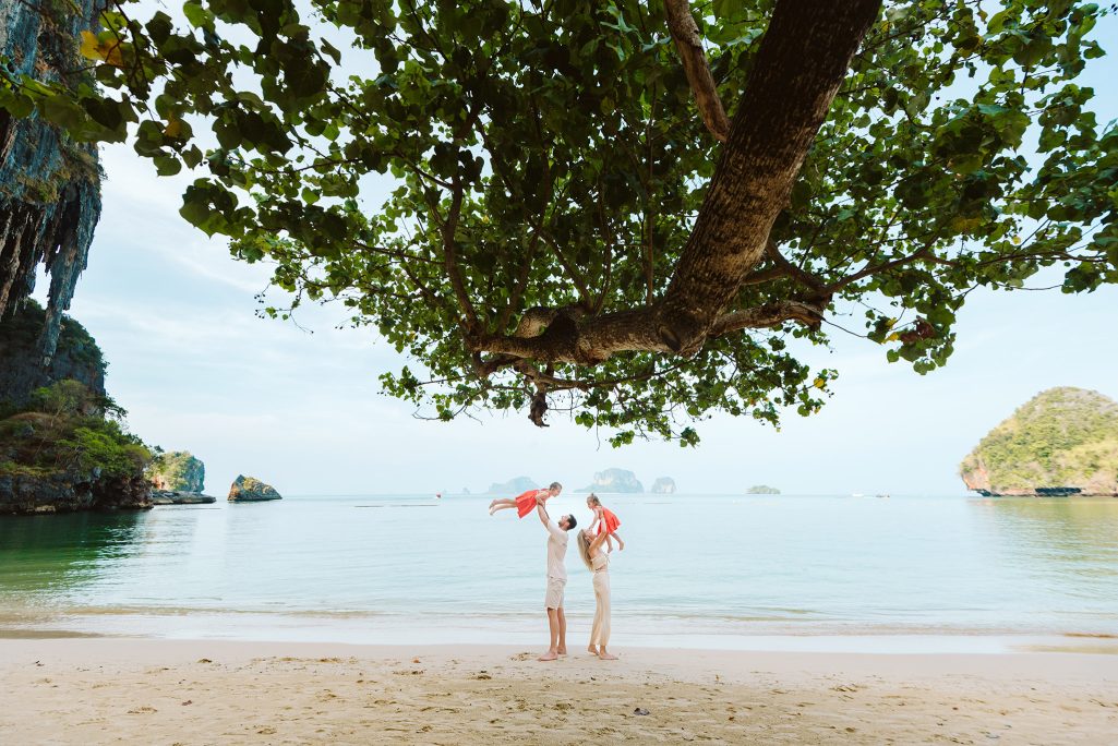 Krabi family photographer