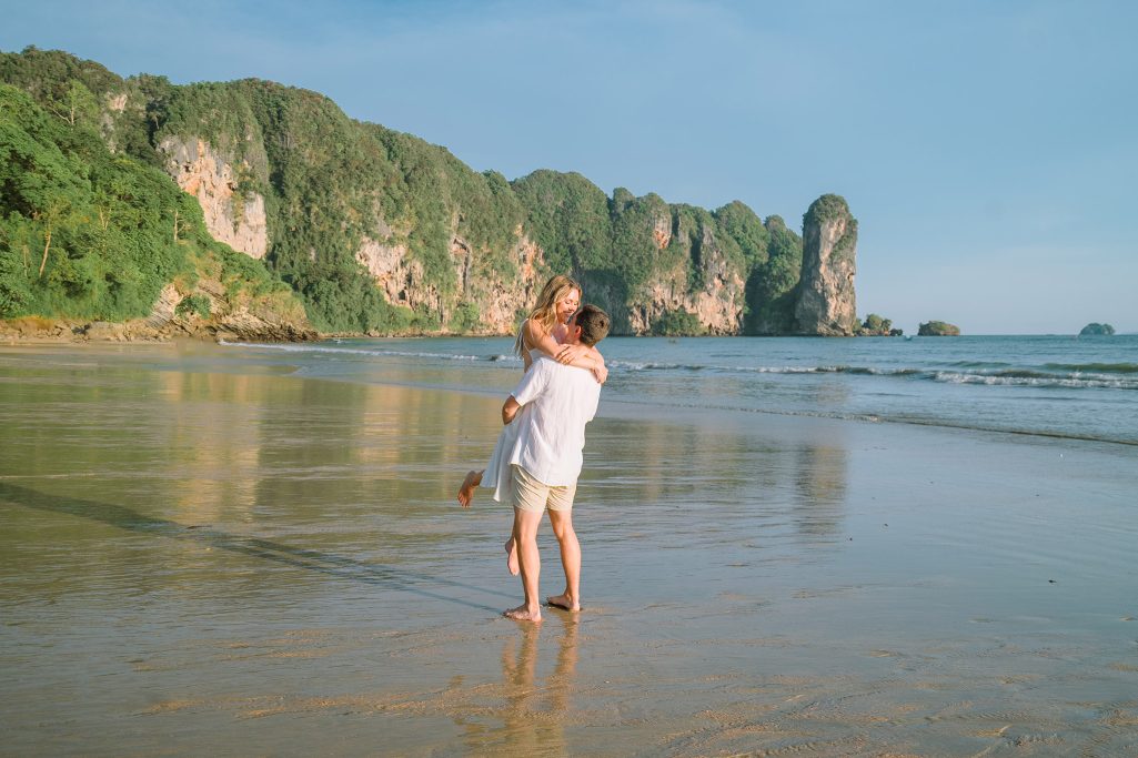 Krabi photographer, Krabi photography, Krabi honeymoon photography, honeymoon, couple, Aonang Monkey trail, Ao Nang, Engagement, Photo shoot at Ao Nang beach