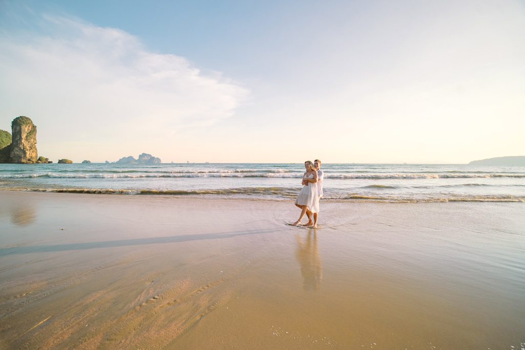 Krabi photographer, Krabi photography, Krabi honeymoon photography, honeymoon, couple, Aonang Monkey trail, Ao Nang, Engagement, Photo shoot at Ao Nang beach