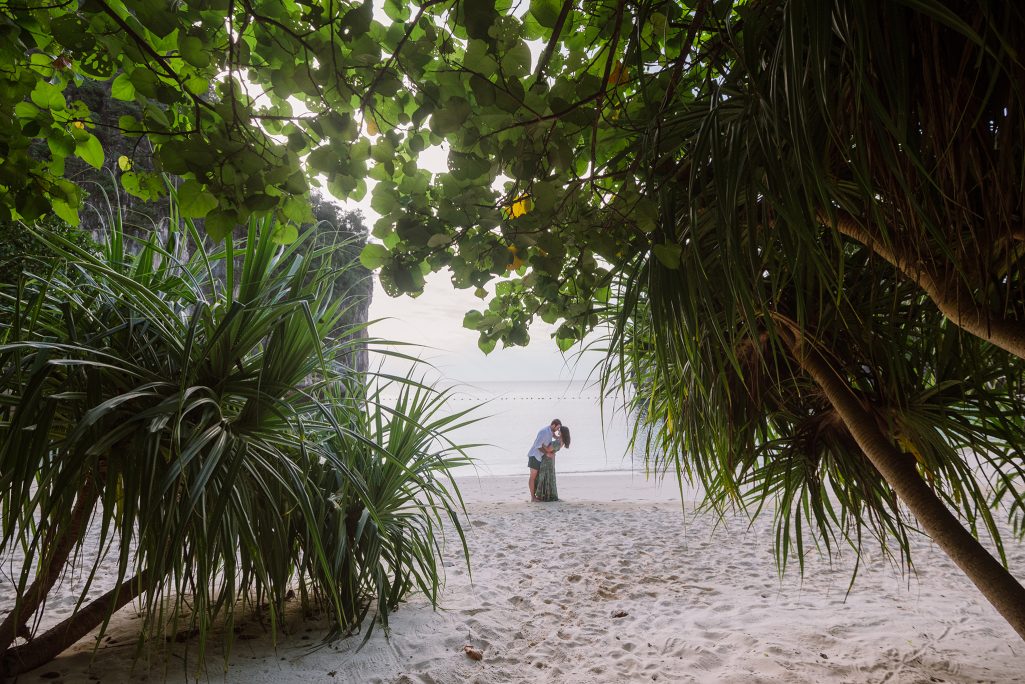 Hong Island, Krabi honeymoon photographer, Krabi honeymoon photography, Krabi Longtail boat, Krabi Longtail boat photographer, Krabi Long tail boat photography, Krabi longtail boat, Krabi Longtail boat photographer, Krabi Longtail boat photography, Krabi Thailand, island trip, Honeymoon