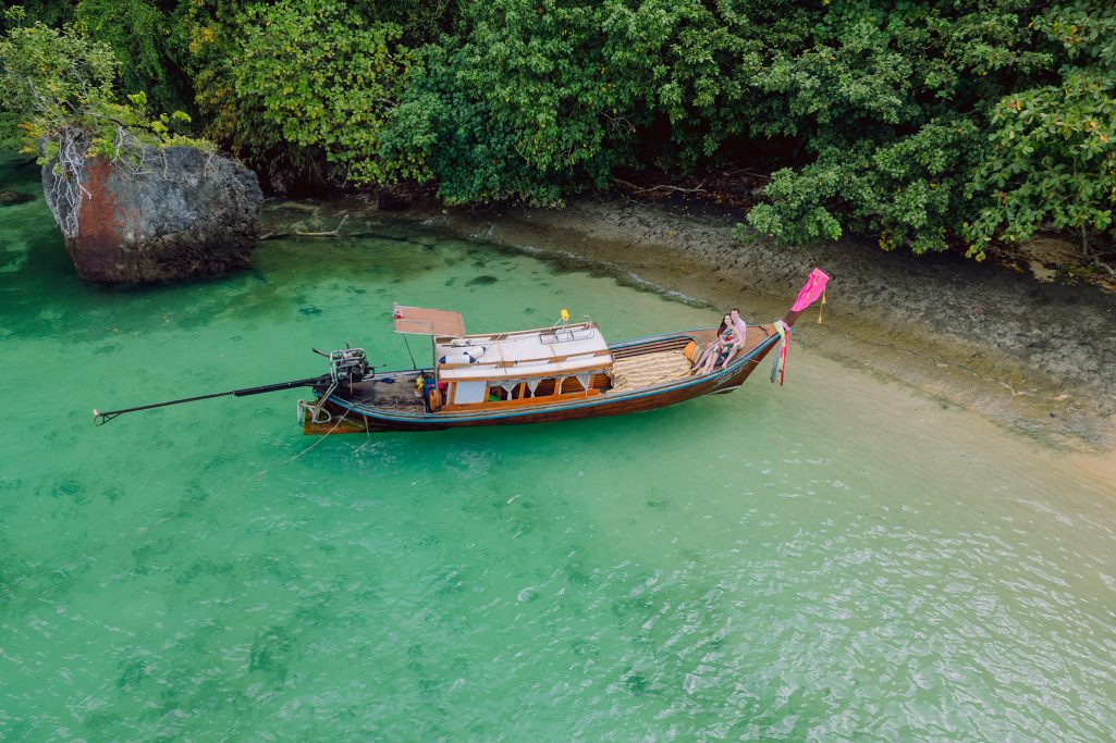 Hong Island, Krabi honeymoon photographer, Krabi honeymoon photography, Krabi Longtail boat, Krabi Longtail boat photographer, Krabi Long tail boat photography, Krabi longtail boat, Krabi Longtail boat photographer, Krabi Longtail boat photography, Krabi Thailand, island trip, Honeymoon