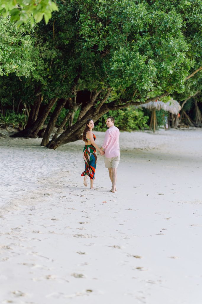 Hong Island, Krabi honeymoon photographer, Krabi honeymoon photography, Krabi Longtail boat, Krabi Longtail boat photographer, Krabi Long tail boat photography, Krabi longtail boat, Krabi Longtail boat photographer, Krabi Longtail boat photography, Krabi Thailand, island trip, Honeymoon