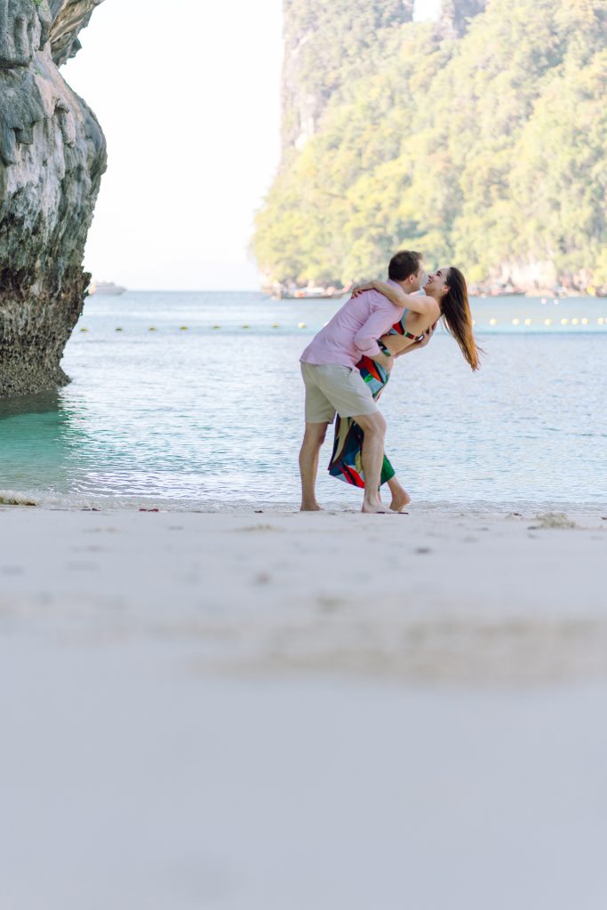 Hong Island, Krabi honeymoon photographer, Krabi honeymoon photography, Krabi Longtail boat, Krabi Longtail boat photographer, Krabi Long tail boat photography, Krabi longtail boat, Krabi Longtail boat photographer, Krabi Longtail boat photography, Krabi Thailand, island trip, Honeymoon