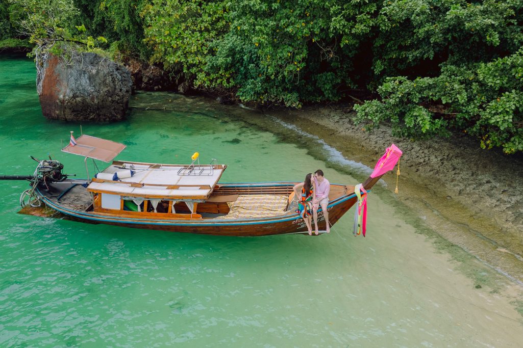 Hong Island, Krabi honeymoon photographer, Krabi honeymoon photography, Krabi Longtail boat, Krabi Longtail boat photographer, Krabi Long tail boat photography, Krabi longtail boat, Krabi Longtail boat photographer, Krabi Longtail boat photography, Krabi Thailand, island trip, Honeymoon