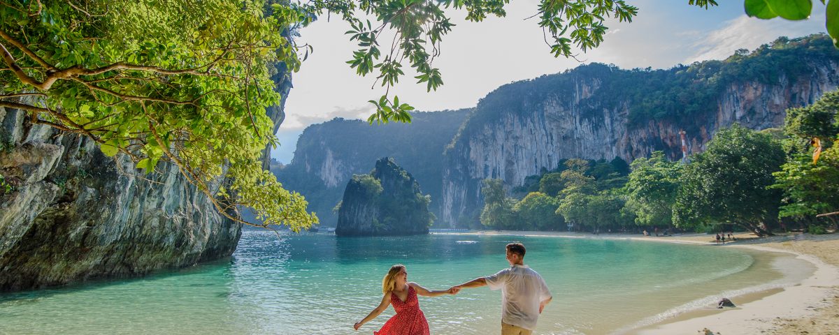 Hong Island, Krabi honeymoon photographer, Krabi honeymoon photography, Krabi Longtail boat, Krabi Longtail boat photographer, Krabi Long tail boat photography, Krabi longtail boat, Krabi Longtail boat photographer, Krabi Longtail boat photography, Krabi Thailand, island trip, Honeymoon