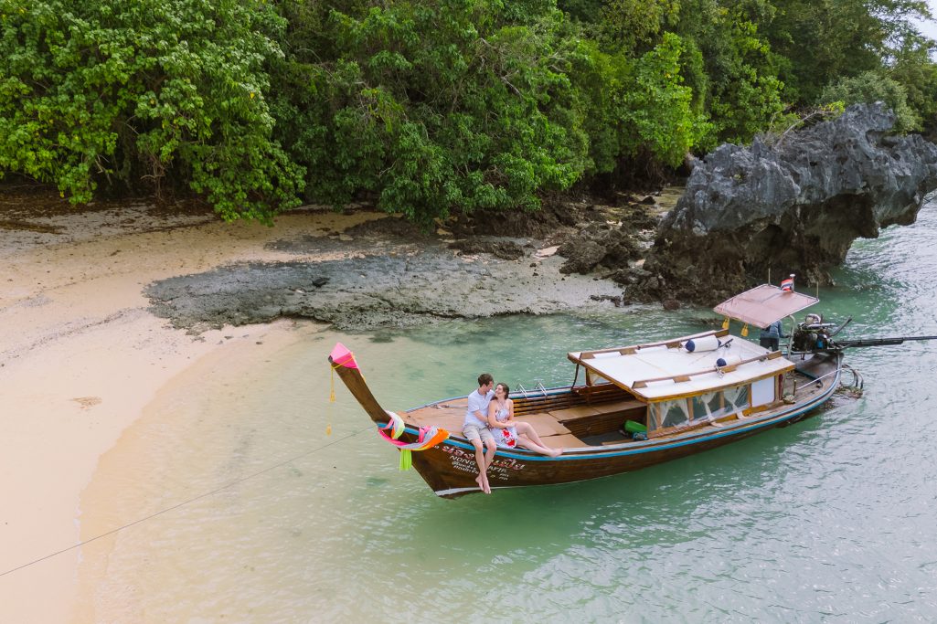 Hong Island, Krabi honeymoon photographer, Krabi honeymoon photography, Krabi Longtail boat, Krabi Longtail boat photographer, Krabi Long tail boat photography, Krabi longtail boat, Krabi Longtail boat photographer, Krabi Longtail boat photography, Krabi Thailand, island trip, Honeymoon, Surprise proposal, Surprise proposal photographer