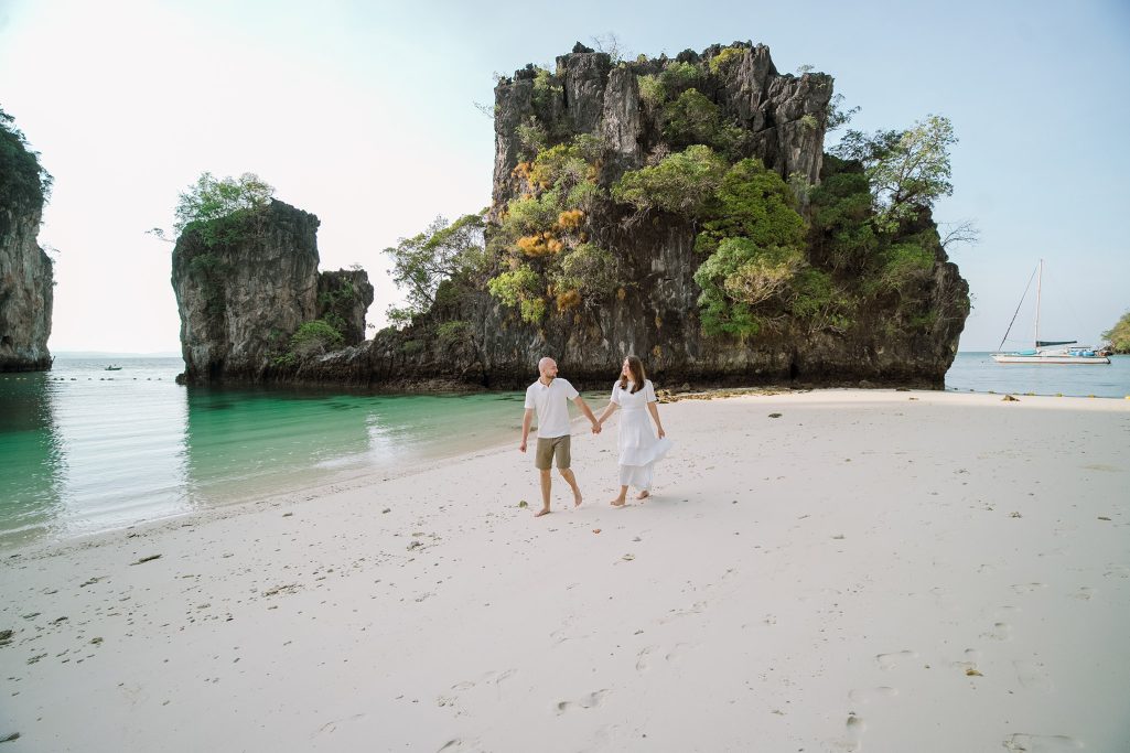 Hong Island, Krabi honeymoon photographer, Krabi honeymoon photography, Krabi Longtail boat, Krabi Longtail boat photographer, Krabi Long tail boat photography, Krabi longtail boat, Krabi Longtail boat photographer, Krabi Longtail boat photography, Krabi Thailand, island trip, Honeymoon