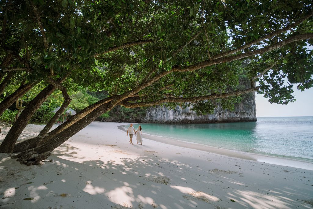 Hong Island, Krabi honeymoon photographer, Krabi honeymoon photography, Krabi Longtail boat, Krabi Longtail boat photographer, Krabi Long tail boat photography, Krabi longtail boat, Krabi Longtail boat photographer, Krabi Longtail boat photography, Krabi Thailand, island trip, Honeymoon