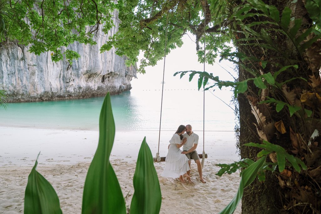 Hong Island, Krabi honeymoon photographer, Krabi honeymoon photography, Krabi Longtail boat, Krabi Longtail boat photographer, Krabi Long tail boat photography, Krabi longtail boat, Krabi Longtail boat photographer, Krabi Longtail boat photography, Krabi Thailand, island trip, Honeymoon