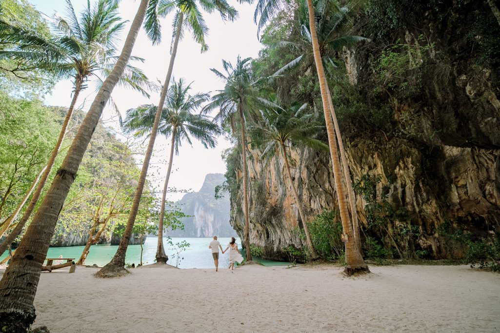 Hong Island, Krabi honeymoon photographer, Krabi honeymoon photography, Krabi Longtail boat, Krabi Longtail boat photographer, Krabi Long tail boat photography, Krabi longtail boat, Krabi Longtail boat photographer, Krabi Longtail boat photography, Krabi Thailand, island trip, Honeymoon