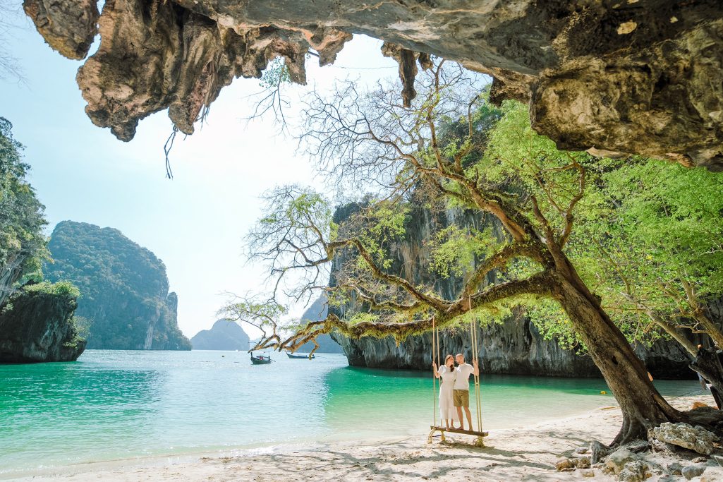 Hong Island, Krabi honeymoon photographer, Krabi honeymoon photography, Krabi Longtail boat, Krabi Longtail boat photographer, Krabi Long tail boat photography, Krabi longtail boat, Krabi Longtail boat photographer, Krabi Longtail boat photography, Krabi Thailand, island trip, Honeymoon