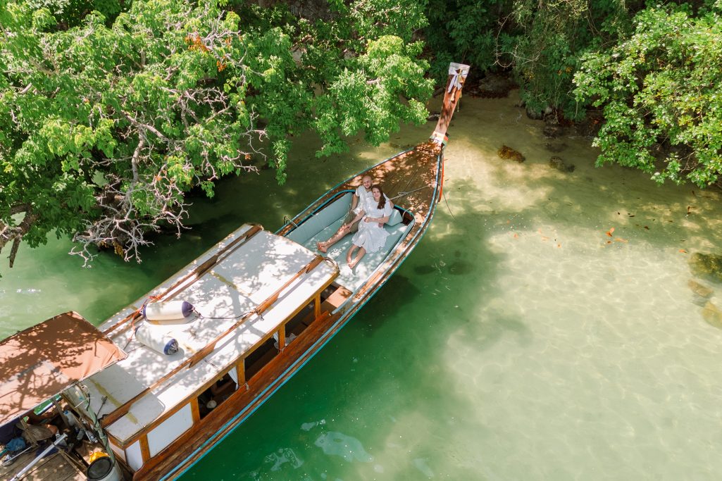 Hong Island, Krabi honeymoon photographer, Krabi honeymoon photography, Krabi Longtail boat, Krabi Longtail boat photographer, Krabi Long tail boat photography, Krabi longtail boat, Krabi Longtail boat photographer, Krabi Longtail boat photography, Krabi Thailand, island trip, Honeymoon