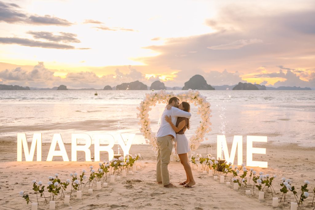 Decoration for surprise proposal in Krabi, Krabi Marriage proposal decoration, Krabi Marriage proposal planner, Krabi planner, krabi surprise proposal decoration, Krabi surprise proposal photographer, Proposal, surprise proposal, Surprise proposal photographer, surprise proposal photography, wedding surprise proposal