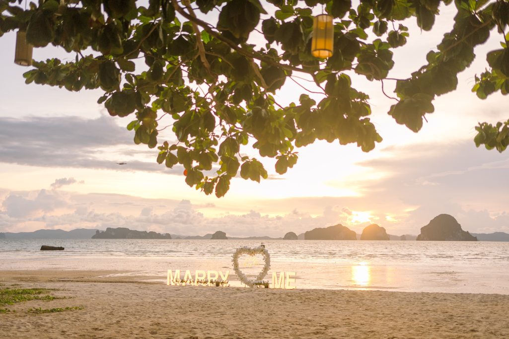 Decoration for surprise proposal in Krabi, Krabi Marriage proposal decoration, Krabi Marriage proposal planner, Krabi planner, krabi surprise proposal decoration, Krabi surprise proposal photographer, Proposal, surprise proposal, Surprise proposal photographer, surprise proposal photography, wedding surprise proposal