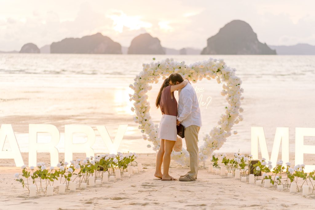 Decoration for surprise proposal in Krabi, Krabi Marriage proposal decoration, Krabi Marriage proposal planner, Krabi planner, krabi surprise proposal decoration, Krabi surprise proposal photographer, Proposal, surprise proposal, Surprise proposal photographer, surprise proposal photography, wedding surprise proposal