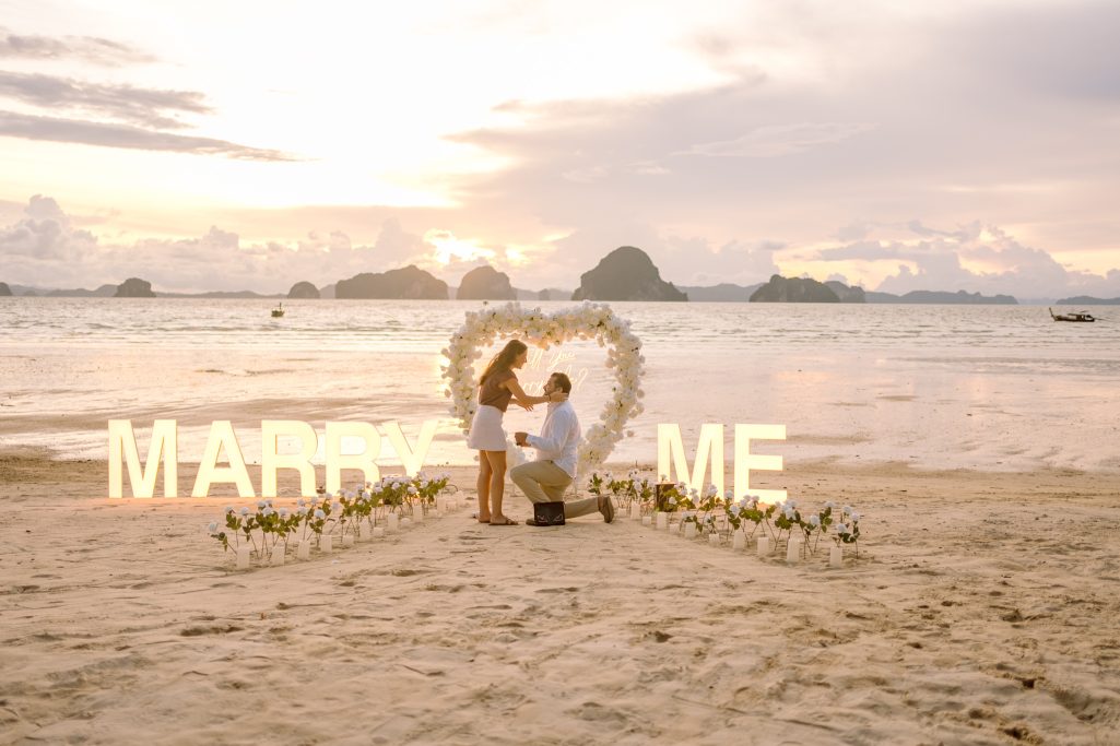 Decoration for surprise proposal in Krabi, Krabi Marriage proposal decoration, Krabi Marriage proposal planner, Krabi planner, krabi surprise proposal decoration, Krabi surprise proposal photographer, Proposal, surprise proposal, Surprise proposal photographer, surprise proposal photography, wedding surprise proposal