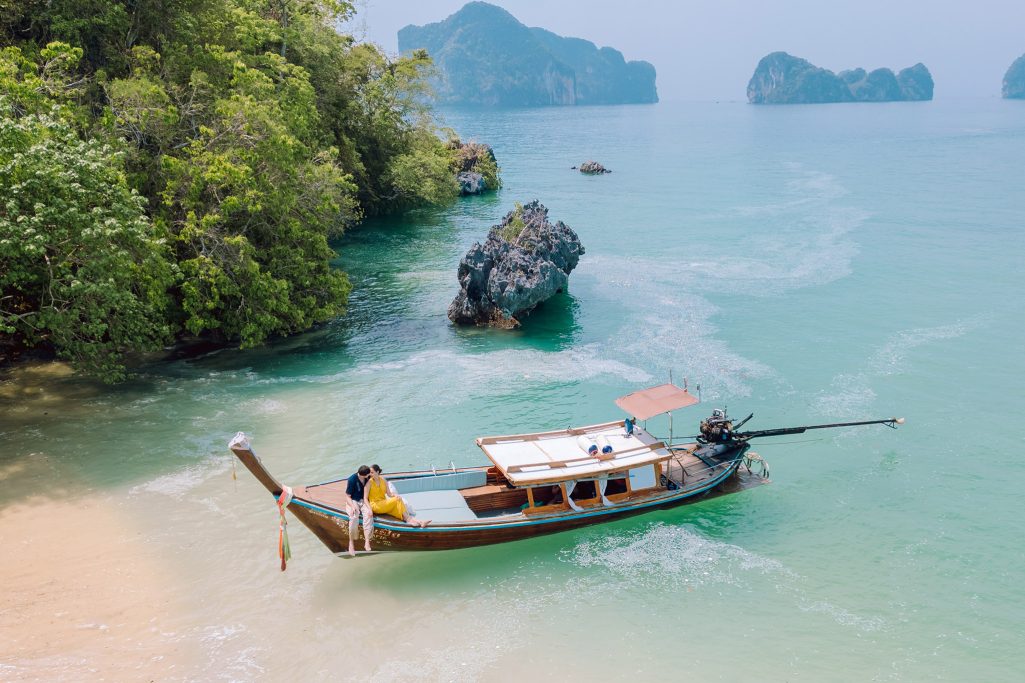 Hong Island, Krabi photographer, Krabi photography, Krabi Longtail boat, Krabi Longtail boat photographer, Krabi Long tail boat photography, Krabi longtail boat, Krabi Longtail boat photographer, Krabi Thailand, island trip, Krabi boat experience, Boat experience trip in Krabi, Krabi boat experience photography, Krabi Thailand, Honeymoon, Surprise proposal