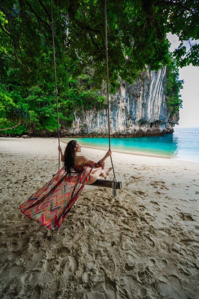 Hong Island, Krabi photographer, Krabi photography, Krabi Longtail boat, Krabi Longtail boat photographer, Krabi Long tail boat photography, Krabi longtail boat, Krabi Longtail boat photographer, Krabi Thailand, island trip, Krabi boat experience, Boat experience trip in Krabi, Krabi boat experience photography, Krabi Thailand, boat trip, Krabi island