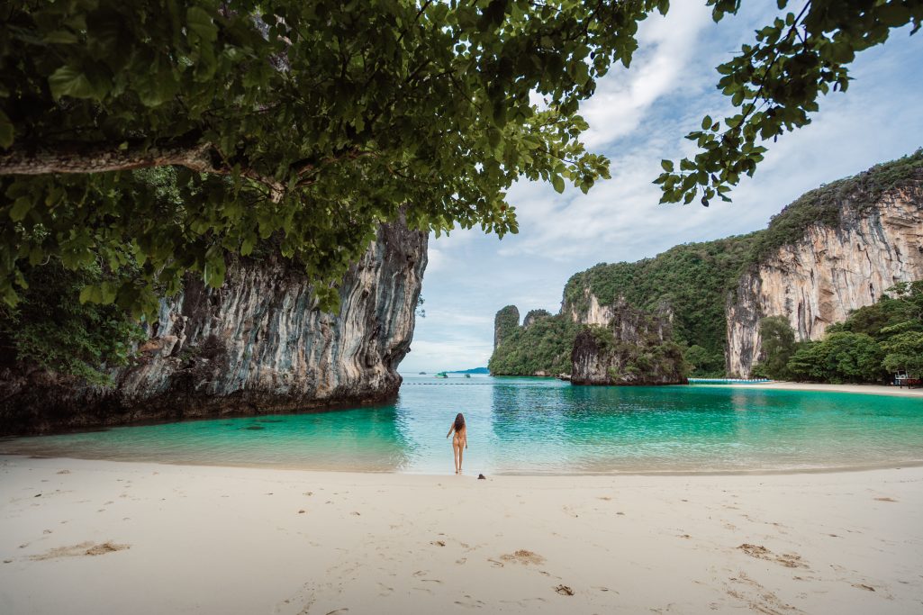 Hong Island, Krabi photographer, Krabi photography, Krabi Longtail boat, Krabi Longtail boat photographer, Krabi Long tail boat photography, Krabi longtail boat, Krabi Longtail boat photographer, Krabi Thailand, island trip, Krabi boat experience, Boat experience trip in Krabi, Krabi boat experience photography, Krabi Thailand, boat trip, Krabi island