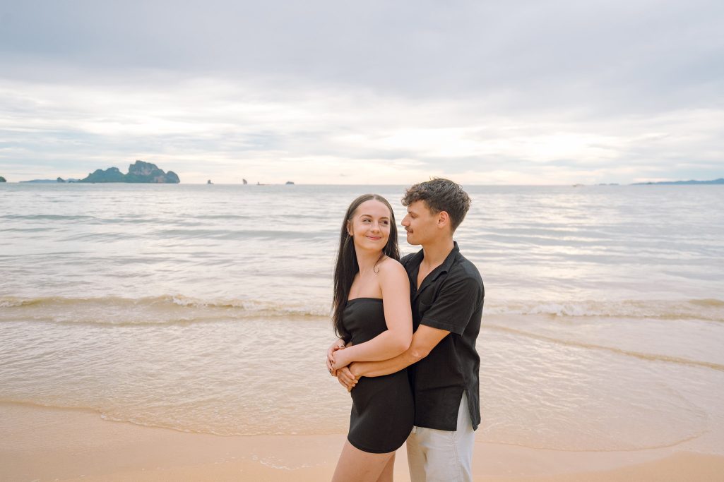 Couple, Couple photo shoot, Tub Kaek beach, Couple photography, Couple photographer, Krabi couple photo shoot