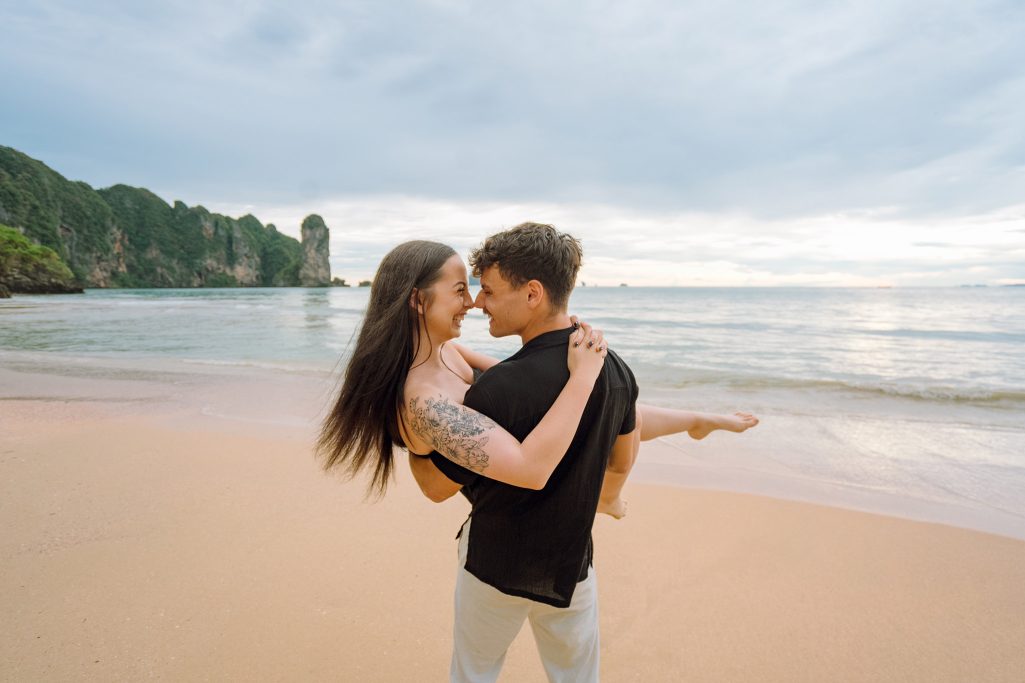 Couple, Couple photo shoot, Tub Kaek beach, Couple photography, Couple photographer, Krabi couple photo shoot