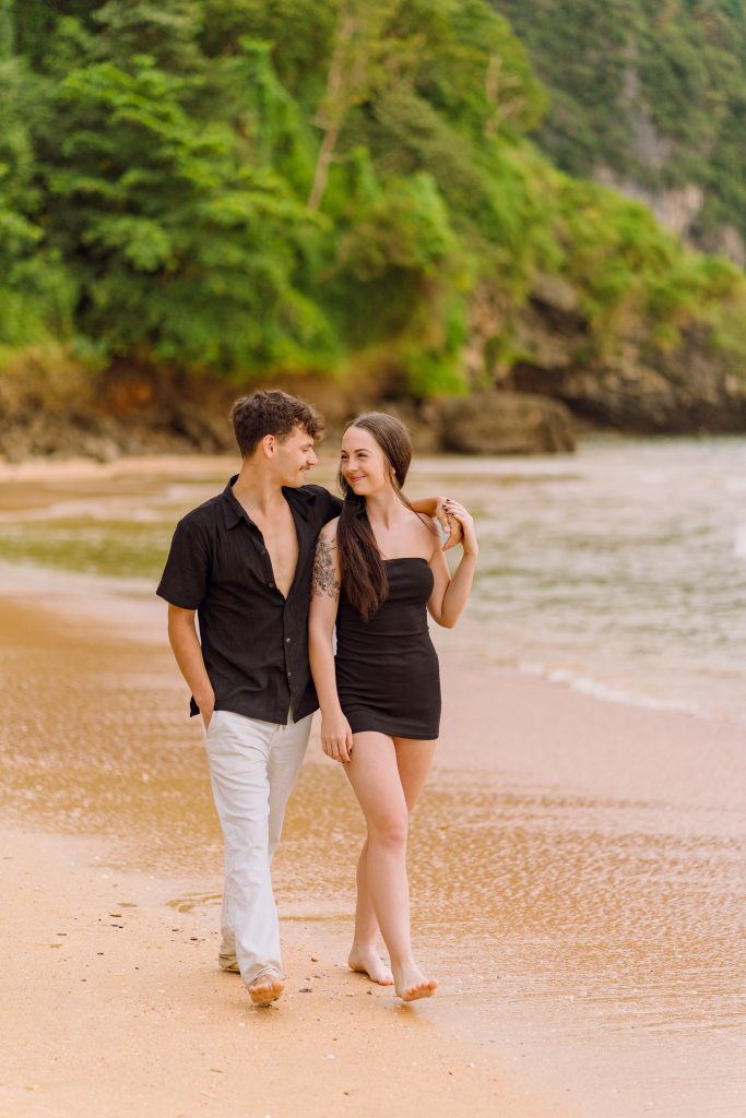 Couple, Couple photo shoot, Tub Kaek beach, Couple photography, Couple photographer, Krabi couple photo shoot