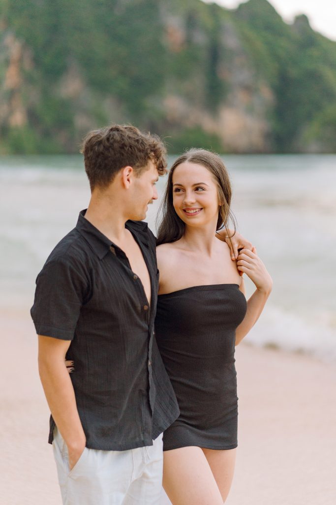 Couple, Couple photo shoot, Tub Kaek beach, Couple photography, Couple photographer, Krabi couple photo shoot