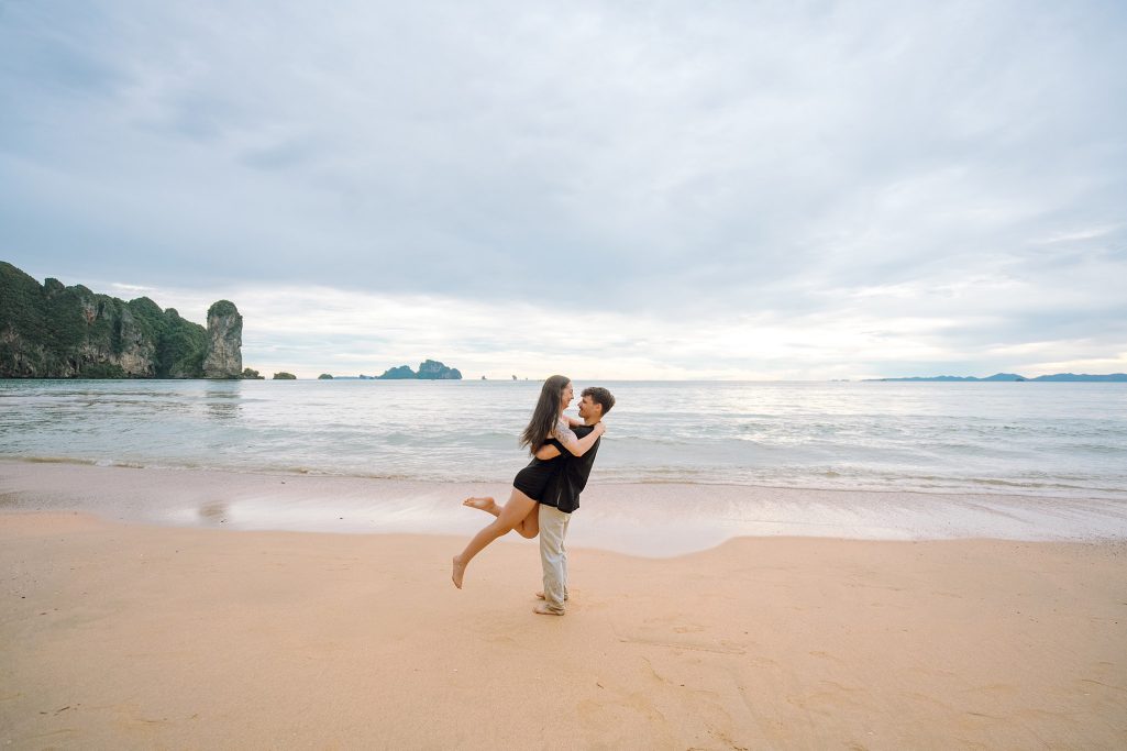 Couple, Couple photo shoot, Tub Kaek beach, Couple photography, Couple photographer, Krabi couple photo shoot