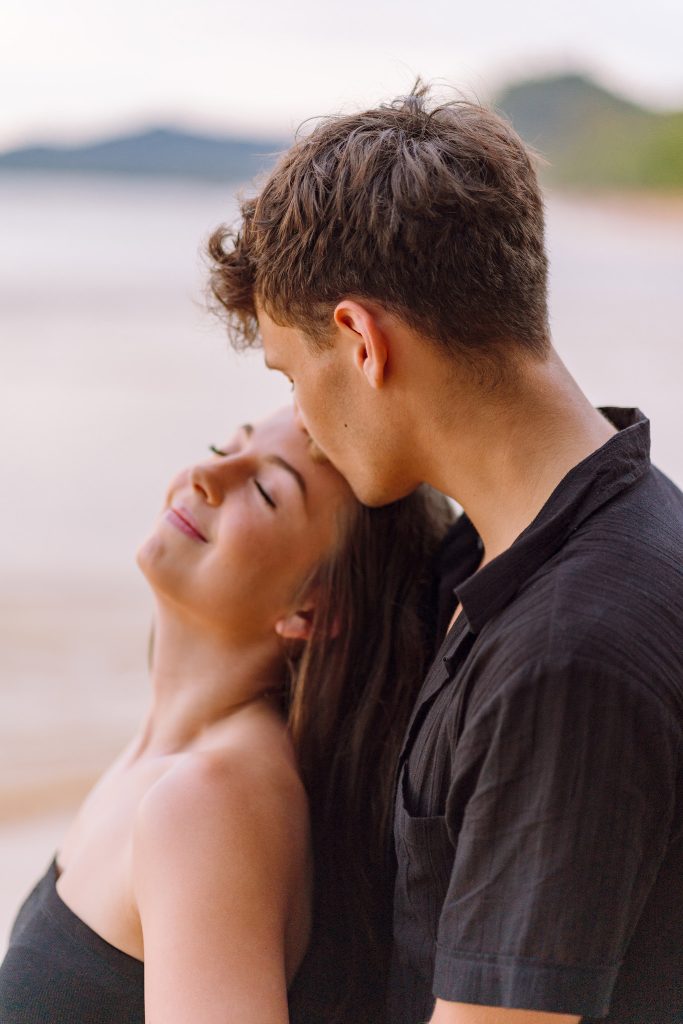 Couple, Couple photo shoot, Tub Kaek beach, Couple photography, Couple photographer, Krabi couple photo shoot