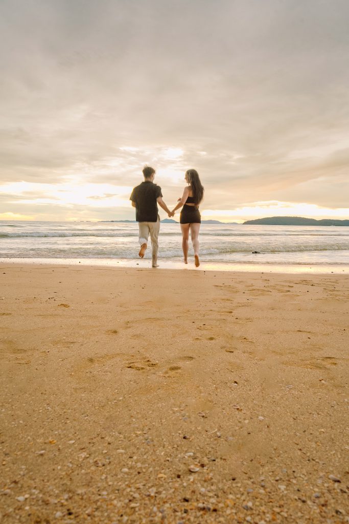 Couple, Couple photo shoot, Tub Kaek beach, Couple photography, Couple photographer, Krabi couple photo shoot