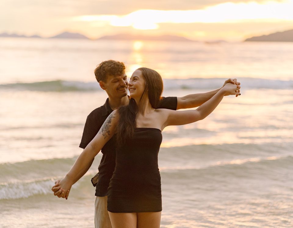 Couple, Couple photo shoot, Tub Kaek beach, Couple photography, Couple photographer, Krabi couple photo shoot