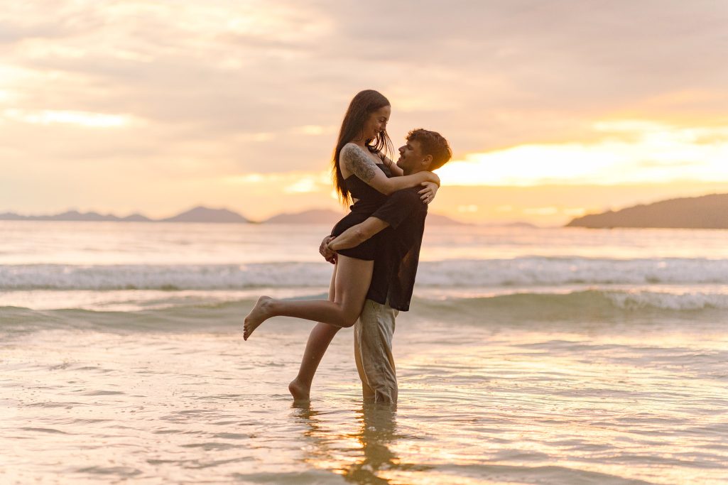 Couple, Couple photo shoot, Tub Kaek beach, Couple photography, Couple photographer, Krabi couple photo shoot