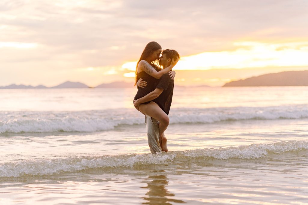 Couple, Couple photo shoot, Tub Kaek beach, Couple photography, Couple photographer, Krabi couple photo shoot