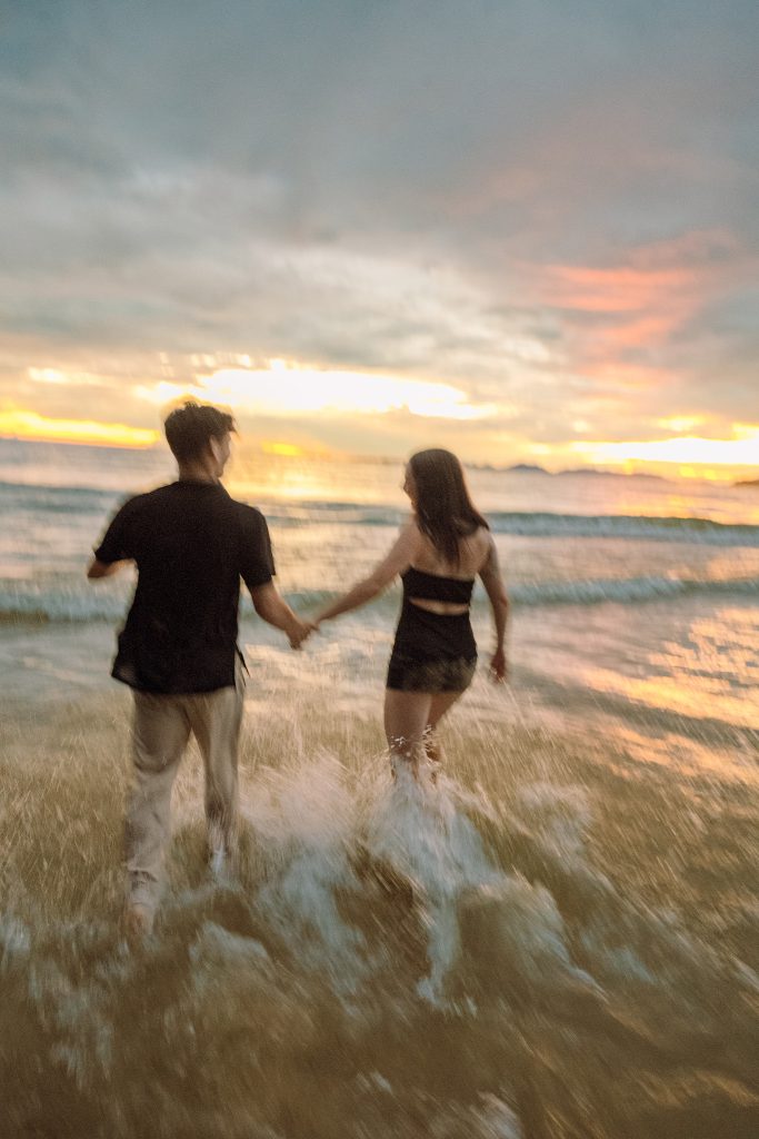 Couple, Couple photo shoot, Tub Kaek beach, Couple photography, Couple photographer, Krabi couple photo shoot