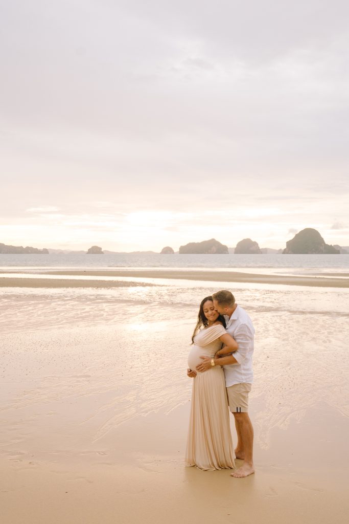 Krabi photographer, Krabi photography, Tubkaek beach, Tub Kaek beach, Krabi Thailand, Maternity photo, Maternity, Pregnant, Pregnant photography, Maternity photography