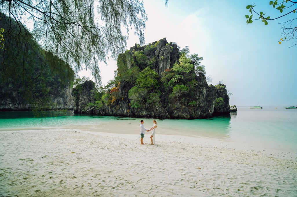 Hong Island, Krabi photographer, Krabi photography, Krabi Longtail boat, Krabi Longtail boat photographer, Krabi Long tail boat photography, Krabi longtail boat, Krabi Longtail boat photographer, Krabi Thailand, island trip, Krabi boat experience, Boat experience trip in Krabi, Krabi boat experience photography, Krabi Thailand