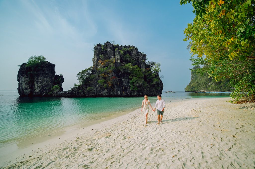 Hong Island, Krabi photographer, Krabi photography, Krabi Longtail boat, Krabi Longtail boat photographer, Krabi Long tail boat photography, Krabi longtail boat, Krabi Longtail boat photographer, Krabi Thailand, island trip, Krabi boat experience, Boat experience trip in Krabi, Krabi boat experience photography, Krabi Thailand