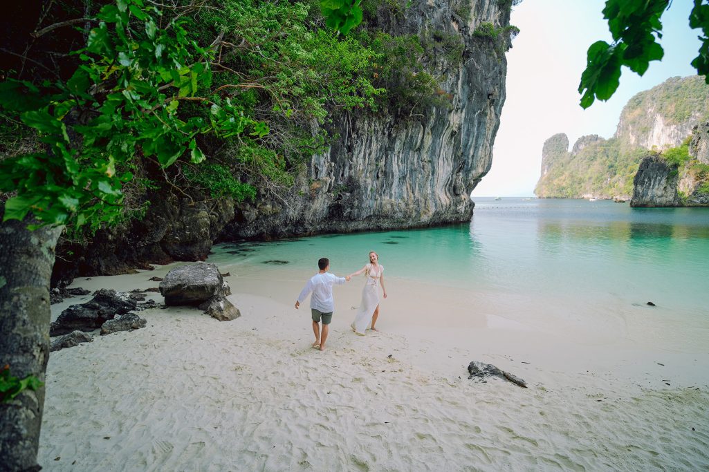 Hong Island, Krabi photographer, Krabi photography, Krabi Longtail boat, Krabi Longtail boat photographer, Krabi Long tail boat photography, Krabi longtail boat, Krabi Longtail boat photographer, Krabi Thailand, island trip, Krabi boat experience, Boat experience trip in Krabi, Krabi boat experience photography, Krabi Thailand