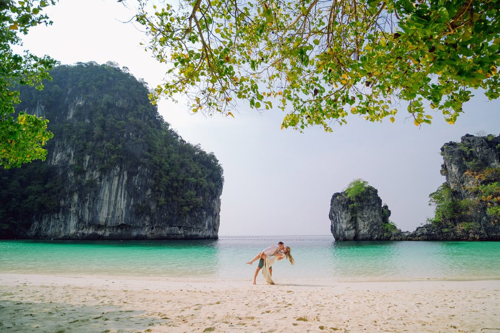 Hong Island, Krabi photographer, Krabi photography, Krabi Longtail boat, Krabi Longtail boat photographer, Krabi Long tail boat photography, Krabi longtail boat, Krabi Longtail boat photographer, Krabi Thailand, island trip, Krabi boat experience, Boat experience trip in Krabi, Krabi boat experience photography, Krabi Thailand