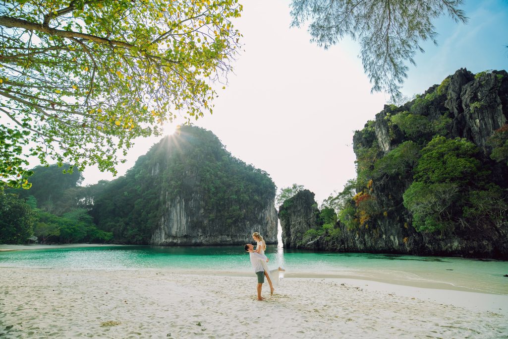 Hong Island, Krabi photographer, Krabi photography, Krabi Longtail boat, Krabi Longtail boat photographer, Krabi Long tail boat photography, Krabi longtail boat, Krabi Longtail boat photographer, Krabi Thailand, island trip, Krabi boat experience, Boat experience trip in Krabi, Krabi boat experience photography, Krabi Thailand