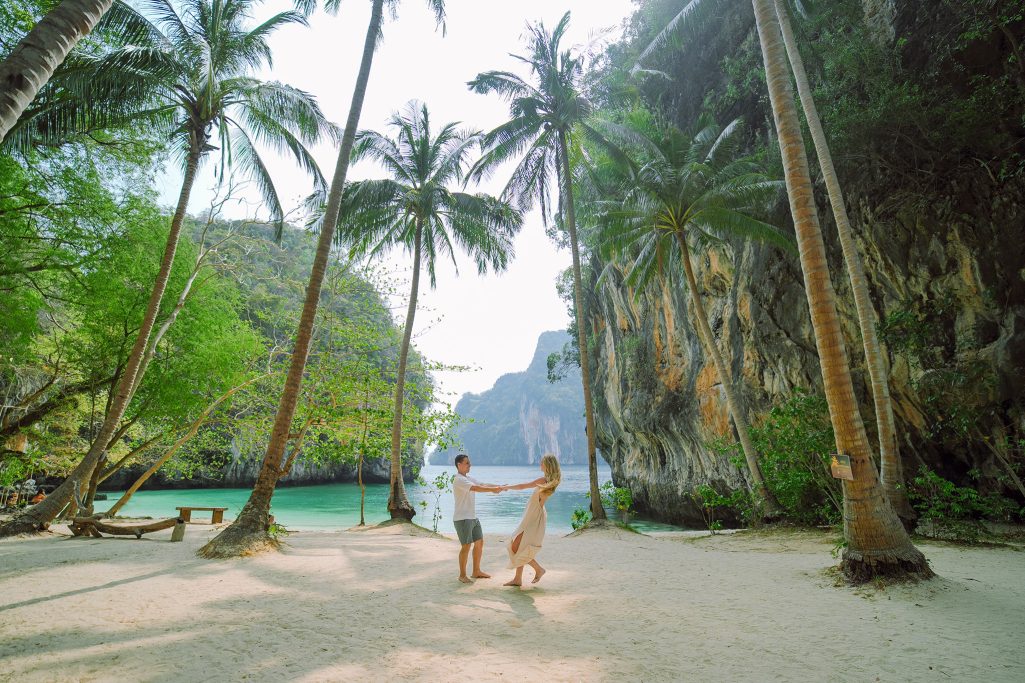 Hong Island, Krabi photographer, Krabi photography, Krabi Longtail boat, Krabi Longtail boat photographer, Krabi Long tail boat photography, Krabi longtail boat, Krabi Longtail boat photographer, Krabi Thailand, island trip, Krabi boat experience, Boat experience trip in Krabi, Krabi boat experience photography, Krabi Thailand