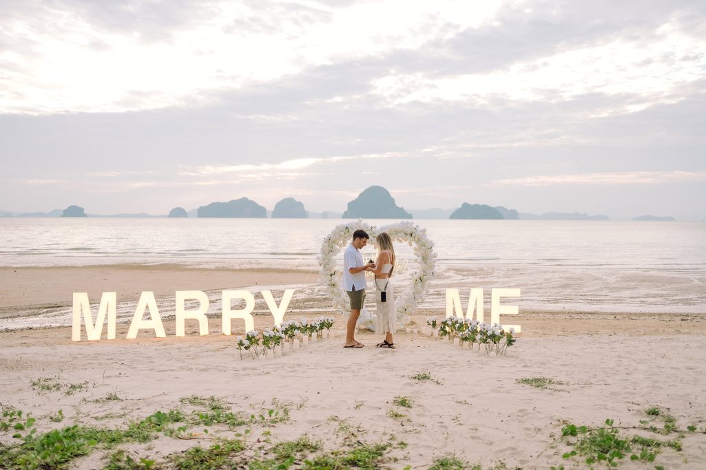 Krabi surprise proposal decoration planner, Krabi Wedding Planner, Krabi wedding, Krabi Wedding Planner, Krabi wedding organizer , Surprise proposal, Krabi surprise proposal photography, proposal decoration, surprise proposal photographer in Krabi